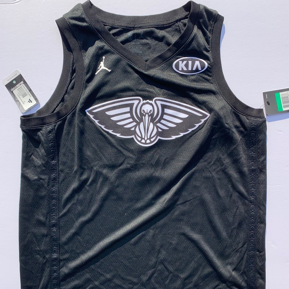 NWT Men’s XL Jordan Anthony Davis basketball shirt